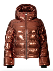 Metallic Polar Flare